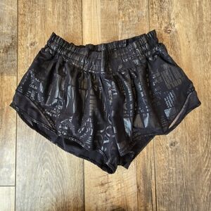Lululemon  Hotty Hot Short II Athletic Shorts. Foil Black.